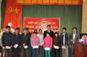 Sở VHTTDL Bắc Giang tặng quà “Tết vì người nghèo” tại xã Quế Sơn, huyện Sơn Động