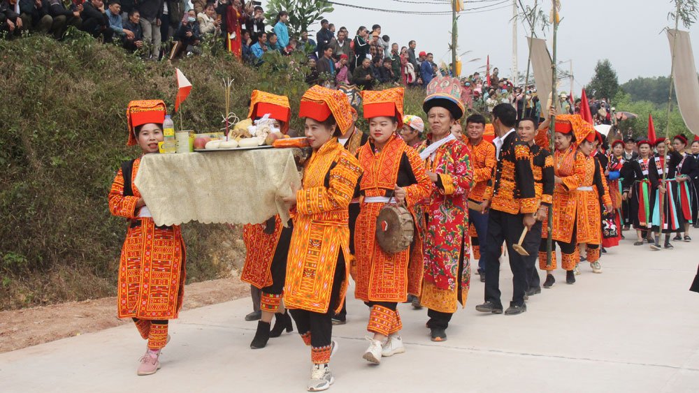 Lễ hội xuống đồng của đồng bào các dân tộc huyện Sơn Động