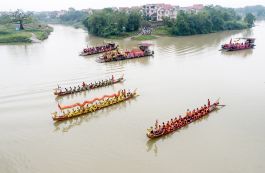 Đặc sắc lễ hội bơi chải làng Tiếu Mai