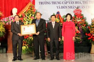 Trường Trung cấp Văn hóa, Thể thao và Du lịch Bắc Giang đón nhận Huân chương Lao động hạng Nhì