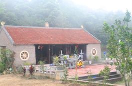 Chùa Am Vãi - chốn tâm linh giữa non xanh