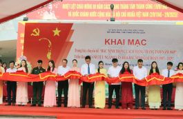 Trưng bày hơn 500 tài liệu, hình ảnh, hiện vật về 