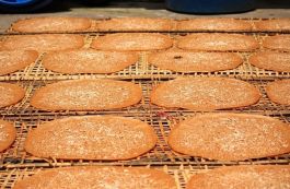 Bánh đa dừa Thổ Hà đượm vị quê