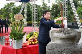 Bắc Ninh: Đoàn đại biểu dự Đại hội Đảng bộ tỉnh dâng hương tưởng niệm các Anh hùng liệt sĩ
