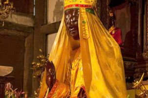 Bắc Ninh: Tượng Phật bằng gỗ Mẫu Man Nương được công nhận là bảo vật Quốc gia