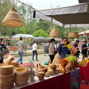 Trình diễn các loại hình nghệ thuật dân gian truyền thống và khu trưng bày, giới thiệu sản phẩm làng nghề tại  lễ hội chùa Bổ Đà – năm 2026