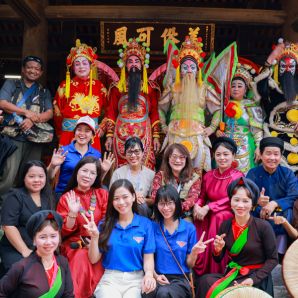 Gần 200 nhiếp ảnh gia quốc tế tác nghiệp tại làng cổ Thổ Hà