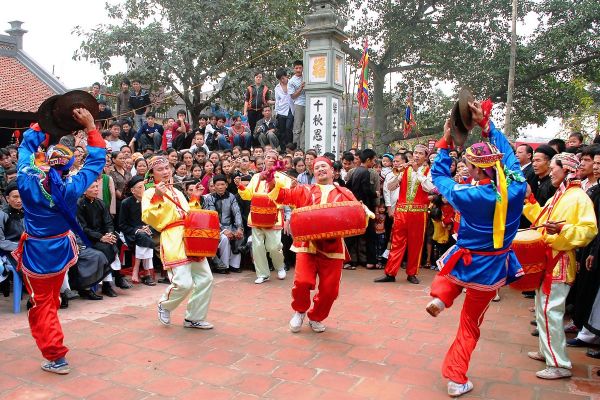 Múa trông ngày lễ hội (Hội Thổ Hà) - Hoàng thương) - 