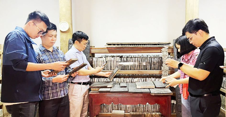 Bảo tồn di sản, phát triển du lịch