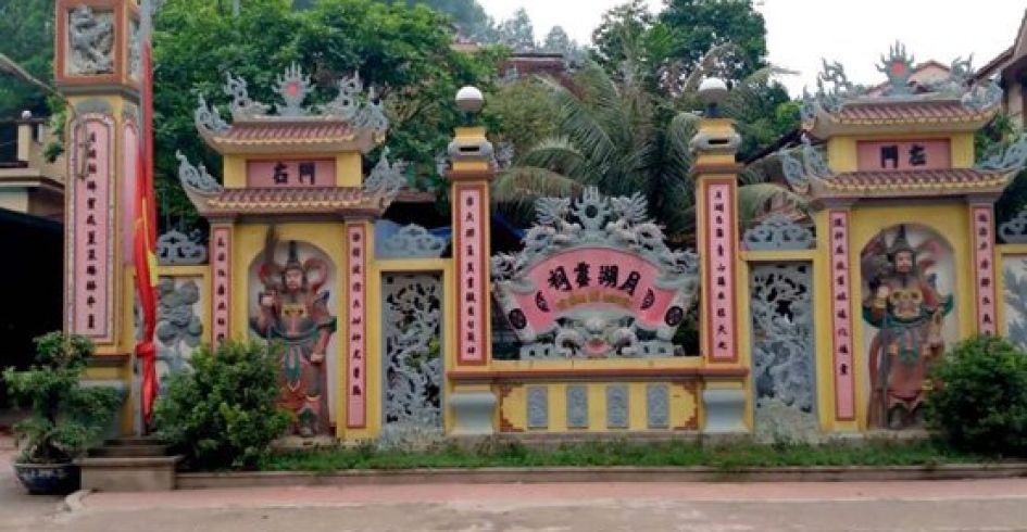 DU LỊCH TÂM LINH QUA CÁC NGÔI ĐỀN THỜ THÁNH MẪU Ở ĐÔI BỜ SÔNG THƯƠNG