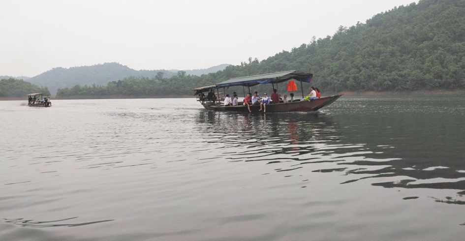 Lên Cấm Sơn theo câu hát