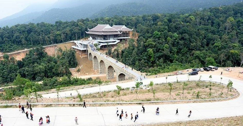Chạm vào mây Tây Yên Tử