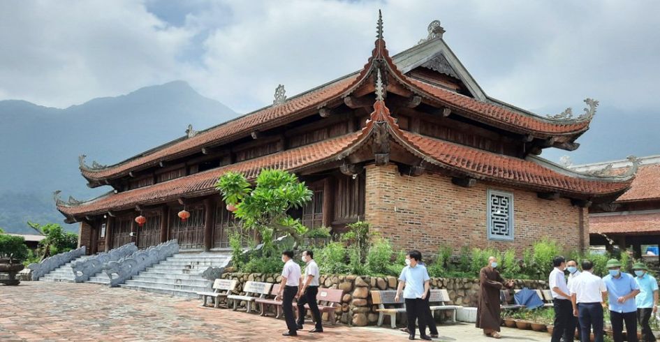 Từng bước xây dựng thương hiệu du lịch văn hóa - tâm linh