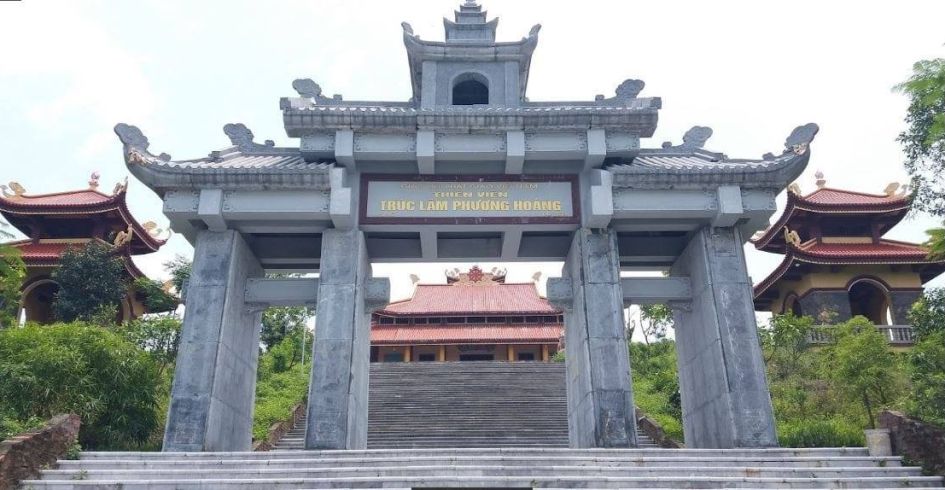 Thiền viện Trúc lâm Phượng Hoàng- Chốn thiêng trên đỉnh Yên Tử