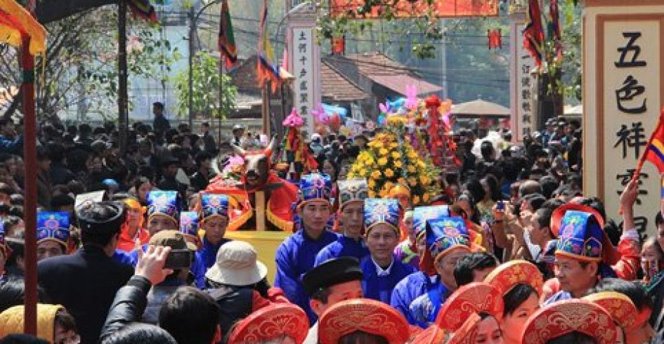Độc đáo lễ hội Thổ Hà 