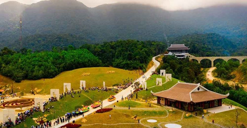 Theo dấu chân Phật Hoàng