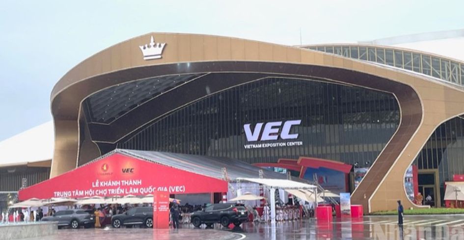 Lịch mở cửa miễn phí Triển lãm thành tựu đất nước