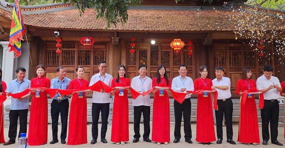 Khai hội đền Suối Mỡ (Bắc Giang)