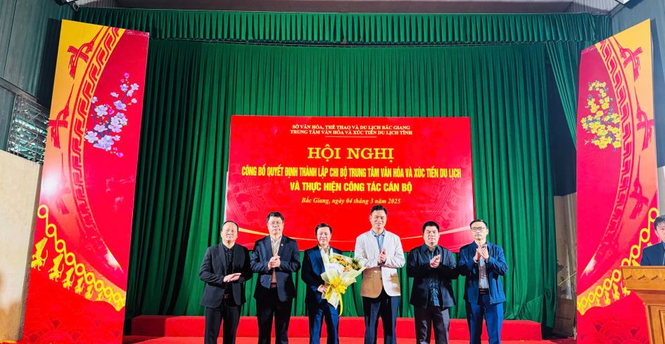 Công bố Quyết định thành lập chi bộ Văn hoá Thông tin, Xúc tiến Du lịch và Công tác cán bộ