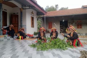 Nghề làm thuốc lá người Dao Sơn Động