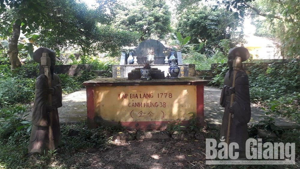 Lăng đá giáp đình Liên