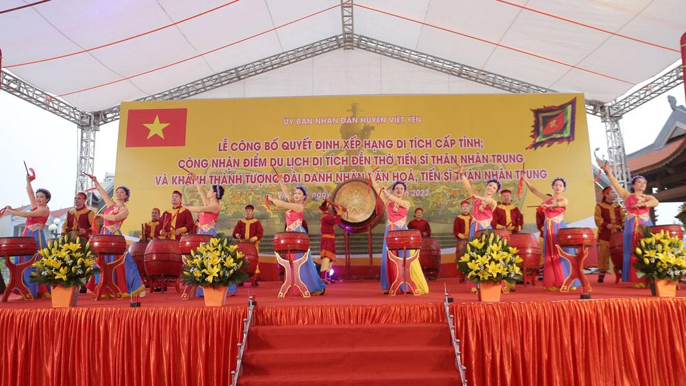 Một tiết mục văn nghệ tại buổi lễ.