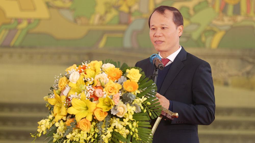 Đồng chí Mai Sơn phát biểu tại buổi lễ.