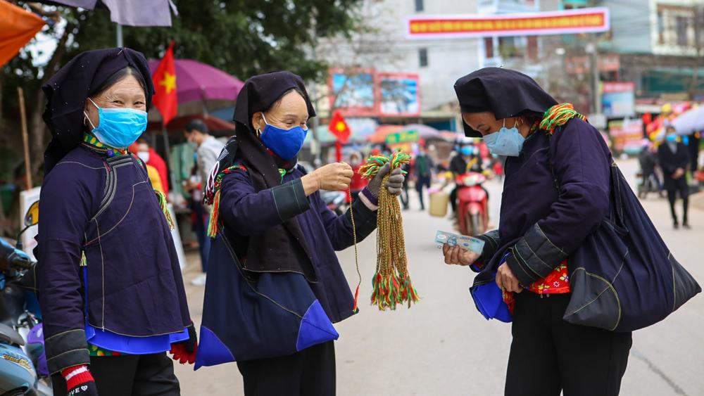 Chợ tình Tân Sơn, xã Tân Sơn (Lục Ngạn) diễn ra ngày 12 tháng Giêng hằng năm thu hút nhiều du khách.