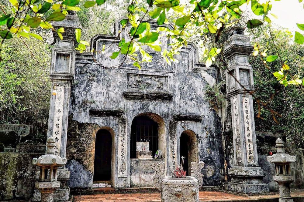 Chùa Bổ Đà, huyện Việt Yên, tỉnh Bắc Giang là một trong những di tích nổi tiếng.