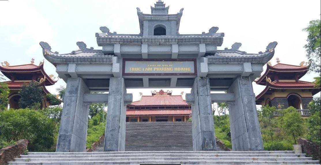 Thiền viện Trúc lâm Phượng Hoàng- Chốn thiêng trên đỉnh Yên Tử